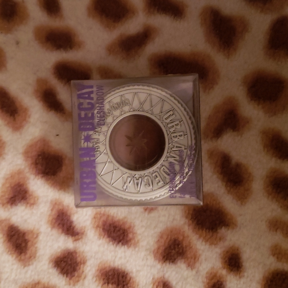 Urban Decay Gash Eyeshadow BNIB